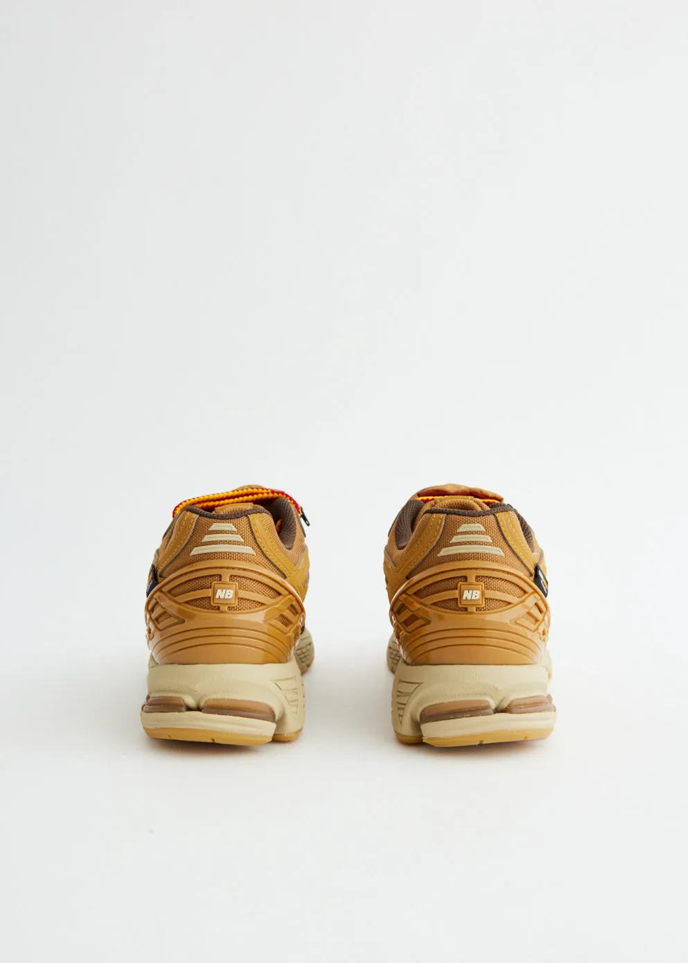 1906 'Cordura Pocket Tobacco' Sneakers