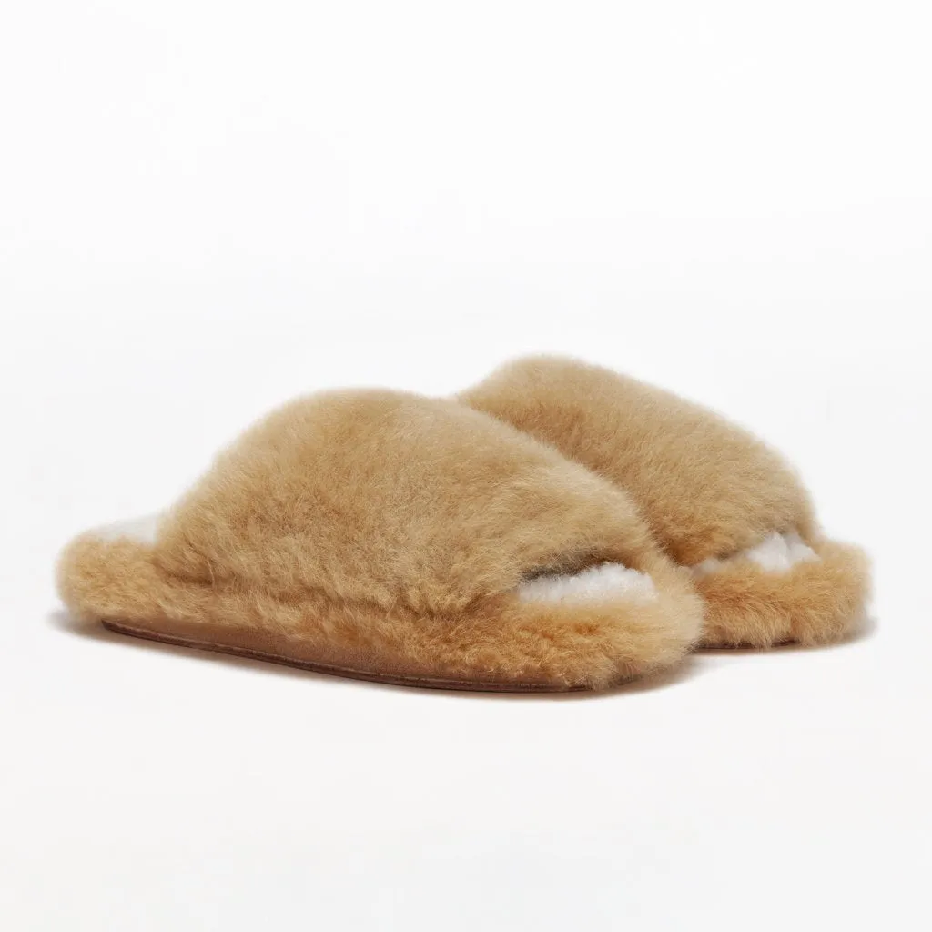 ETHICALLY AND CRUELTY FREE ALPACA FUR SLIPPERS IN GINGER HONEY