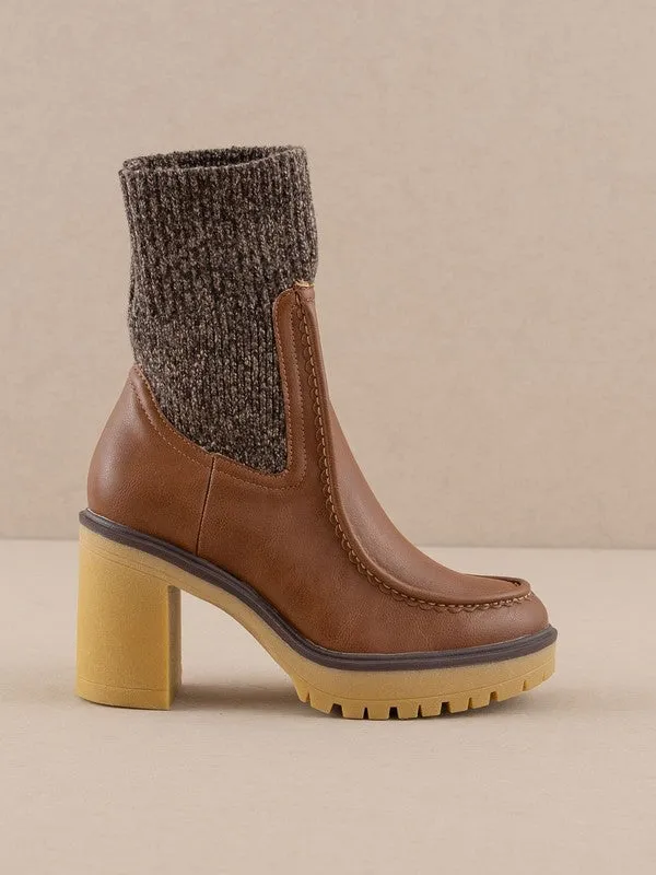 Knitted Platform Boots - Brown