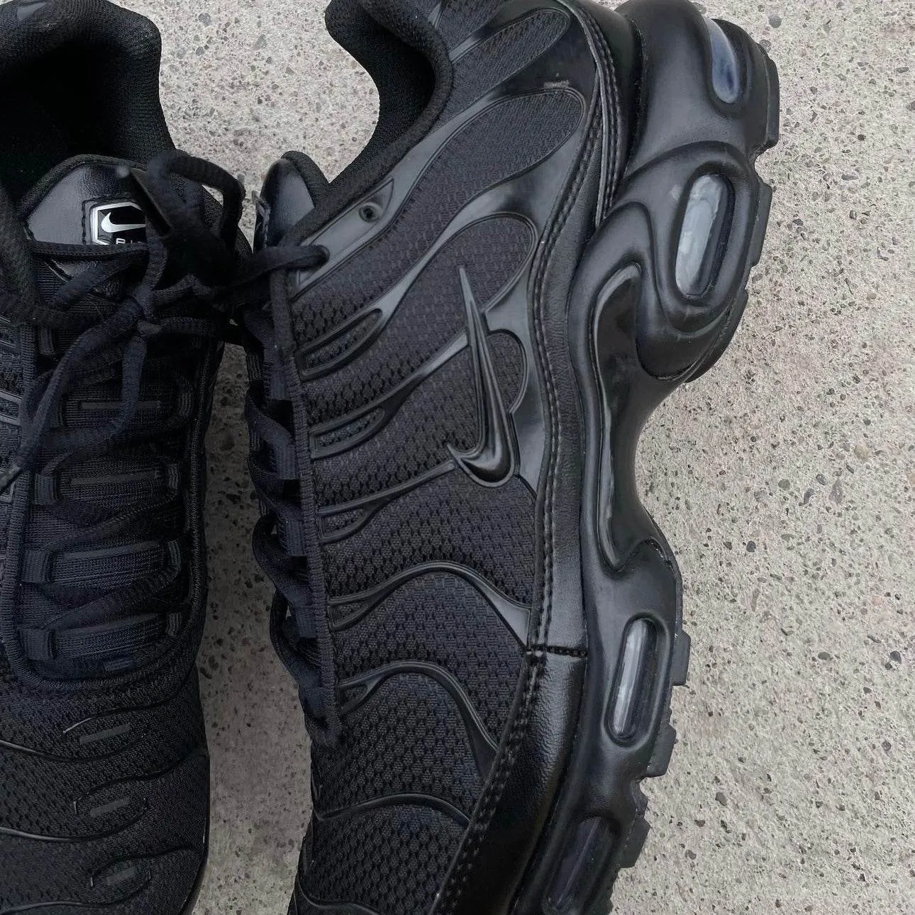 NIKE TN Triple Black