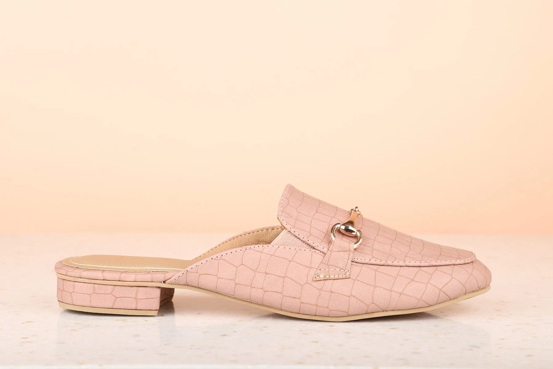 Women Peach Textured Ballerina Flats