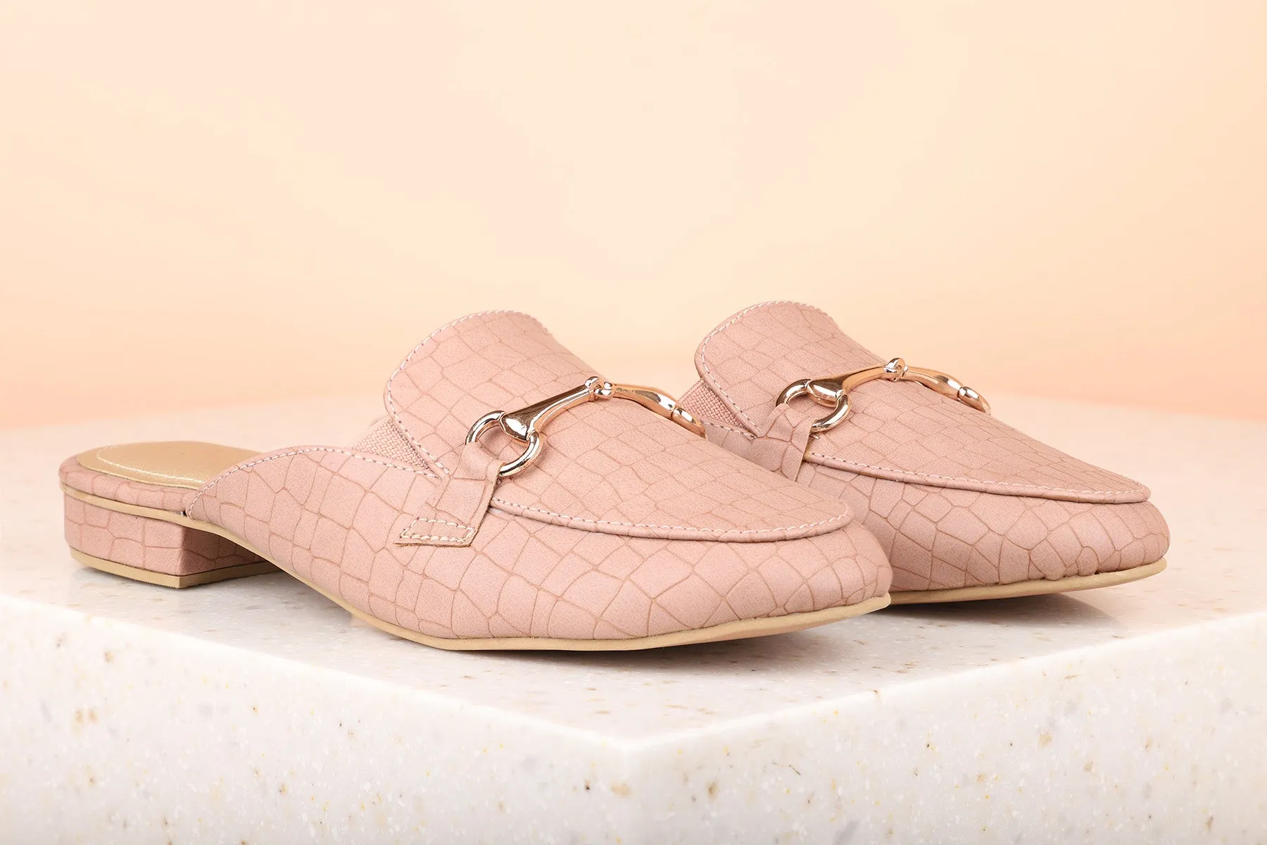 Women Peach Textured Ballerina Flats